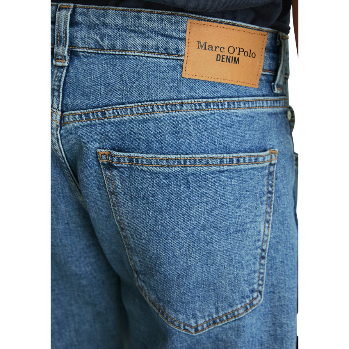 Jeans modèle Aric tapered en coton bio mélangé bleu moyen, MARC O’POLO DENIM