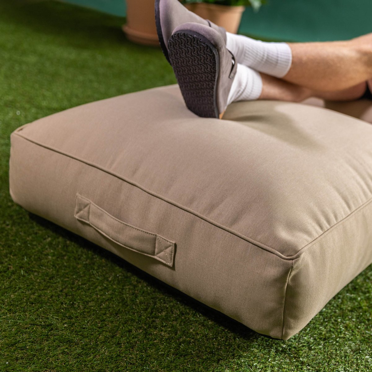Pouf coussin de sol extérieur en oléfine imperméable, Oeko-Tex® - SOLUS beige, ICON