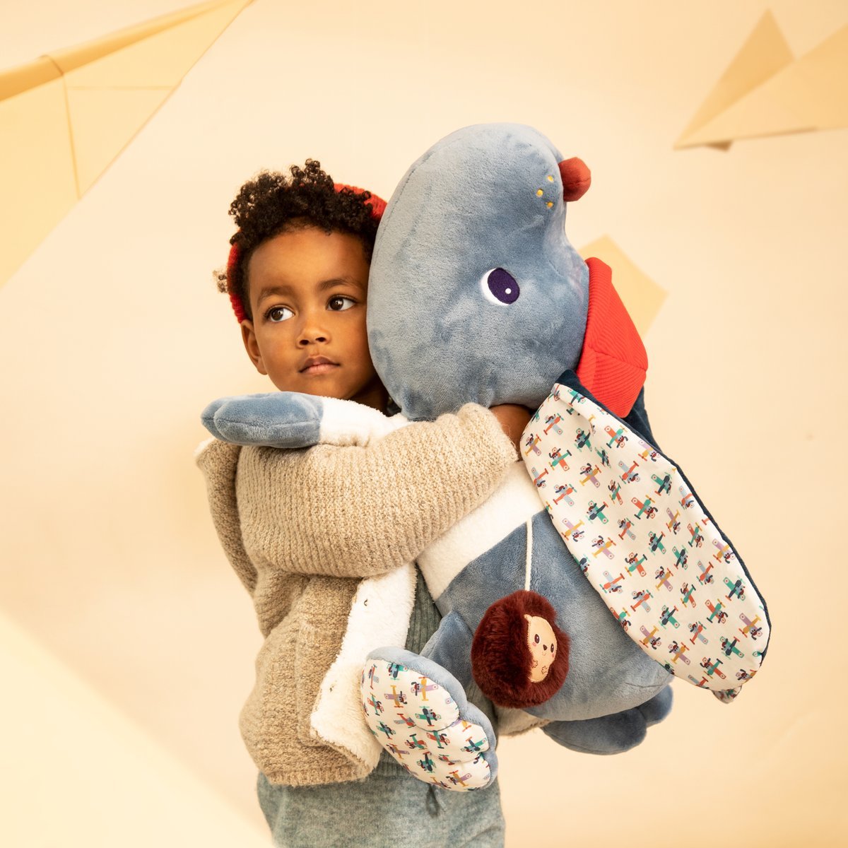 Peluche d'activités bleu, écru, rouge, LILLIPUTIENS