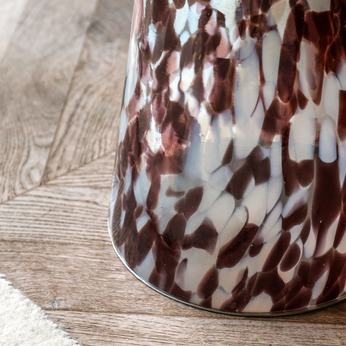 Mendoza Mottled Glass Pedestal Side Table leopard, SO'HOME