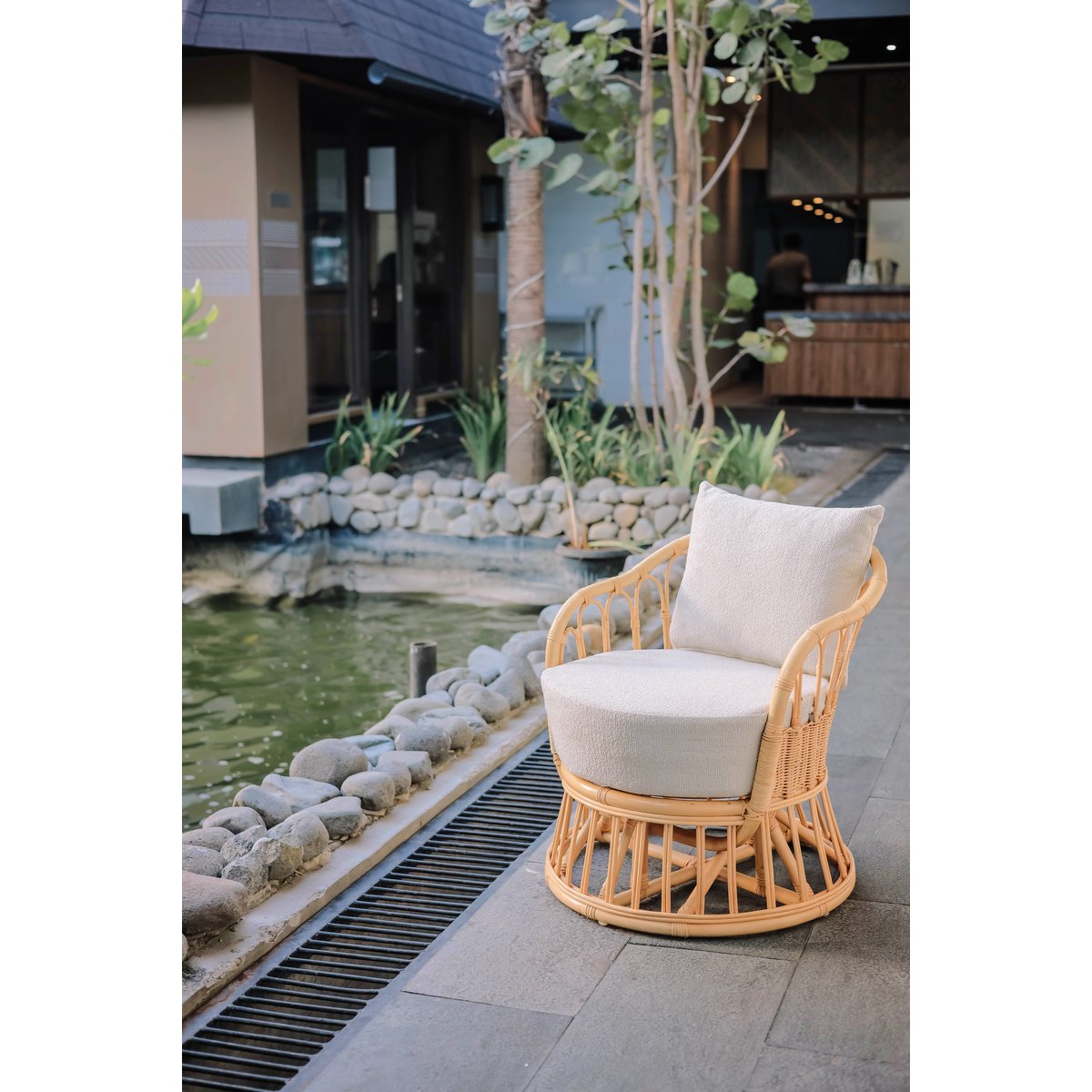 Fauteuil en rotin naturel et tissu, PALOPO beige, NORDLYS
