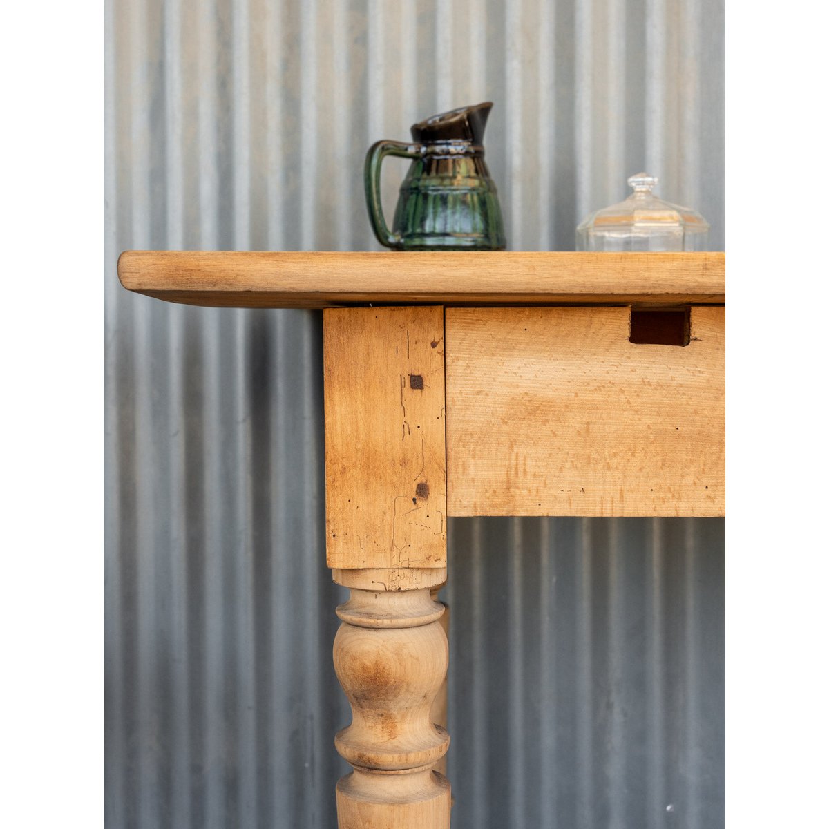 Table à manger en bois Romy N°1453 - Bon état bois clair, DEBONGOUT