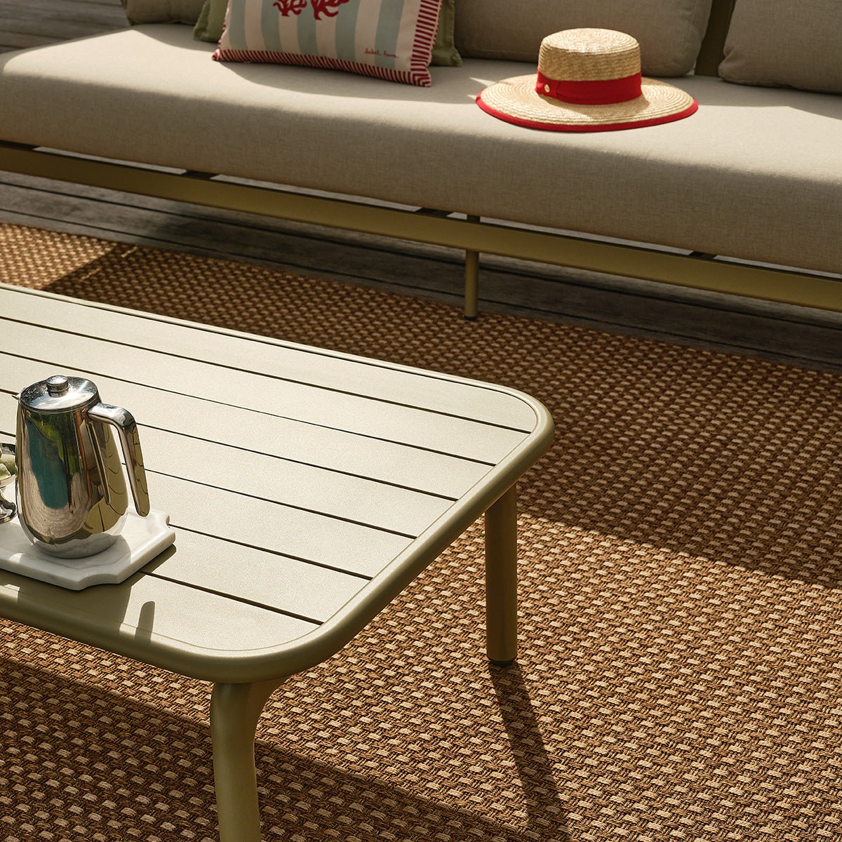 Salon de jardin bas 5 places en aluminium ORYO beige_chine, BERAH GETAH