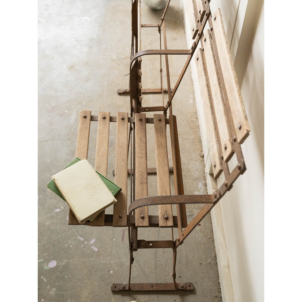 Double fauteuil rabattable Ernest N°1607 - Bon état bois clair, DEBONGOUT