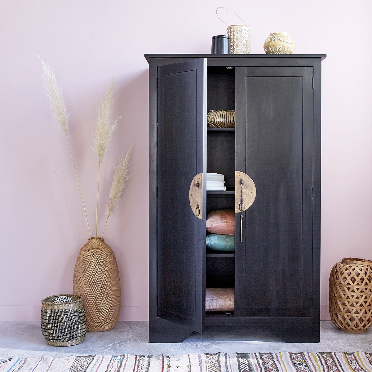 Armoire 2 portes en bois d'acajou  NUSA noir, BERAH GETAH