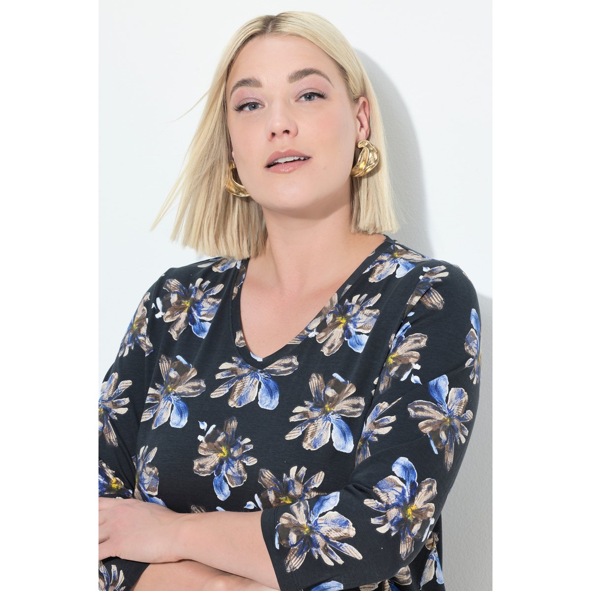 T-shirt décolleté en V et manches 3/4 noir, ULLA POPKEN