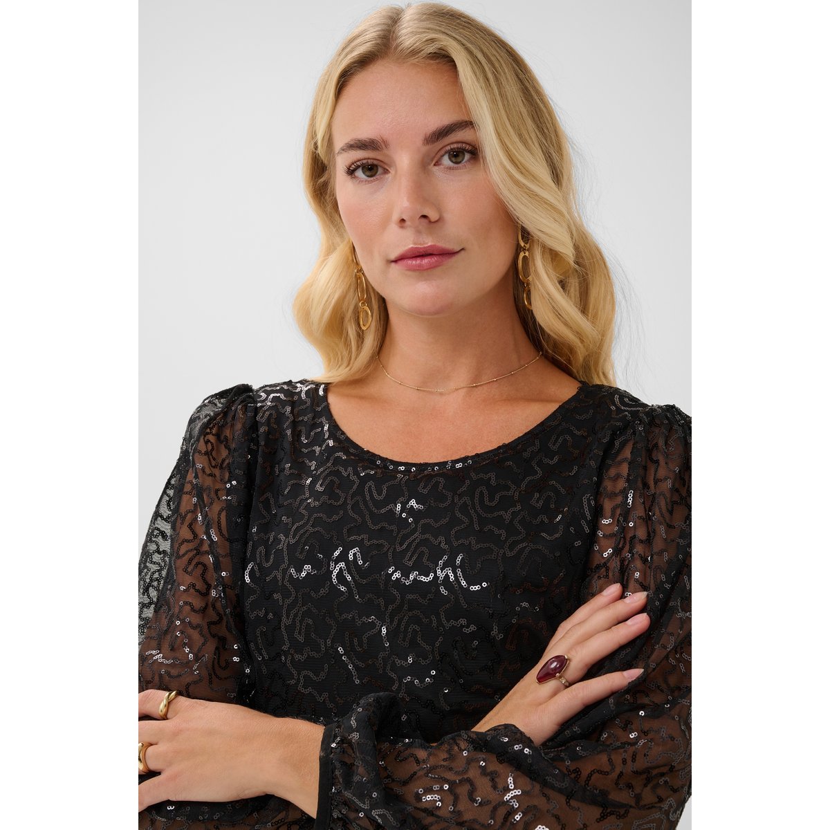 Robe noir pitch black, CREAM