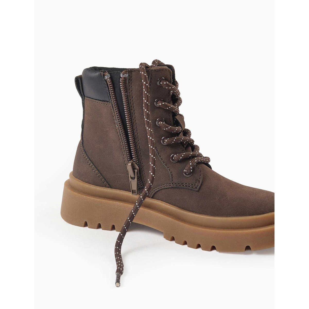Bottines de montagne en suédine avec lacets marrón, ZIPPY