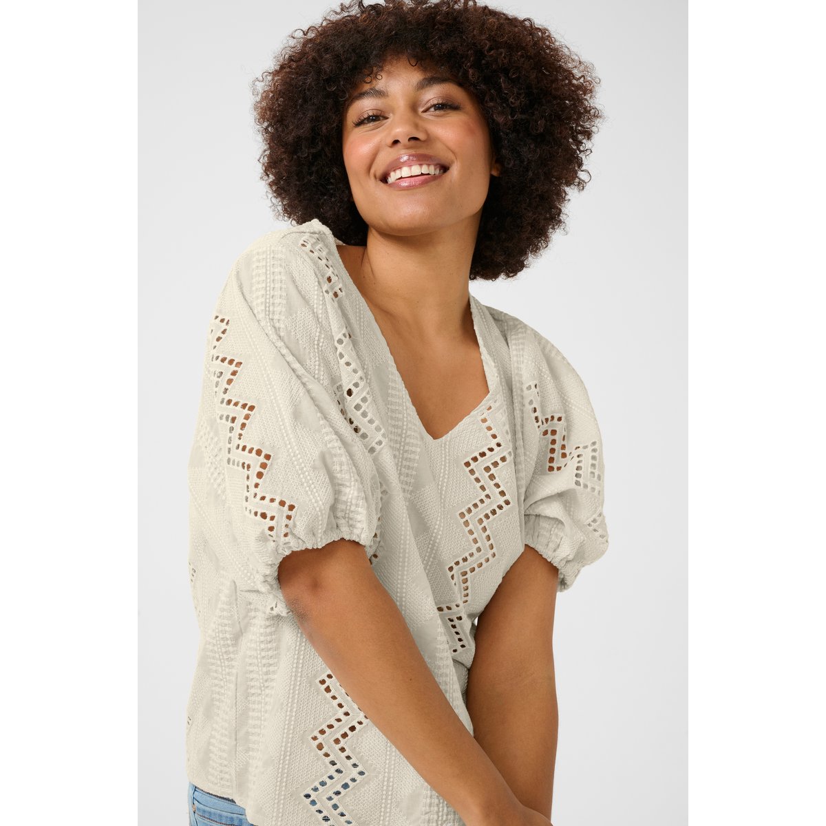 Blouse with short sleeve beige perfectly pale, CREAM