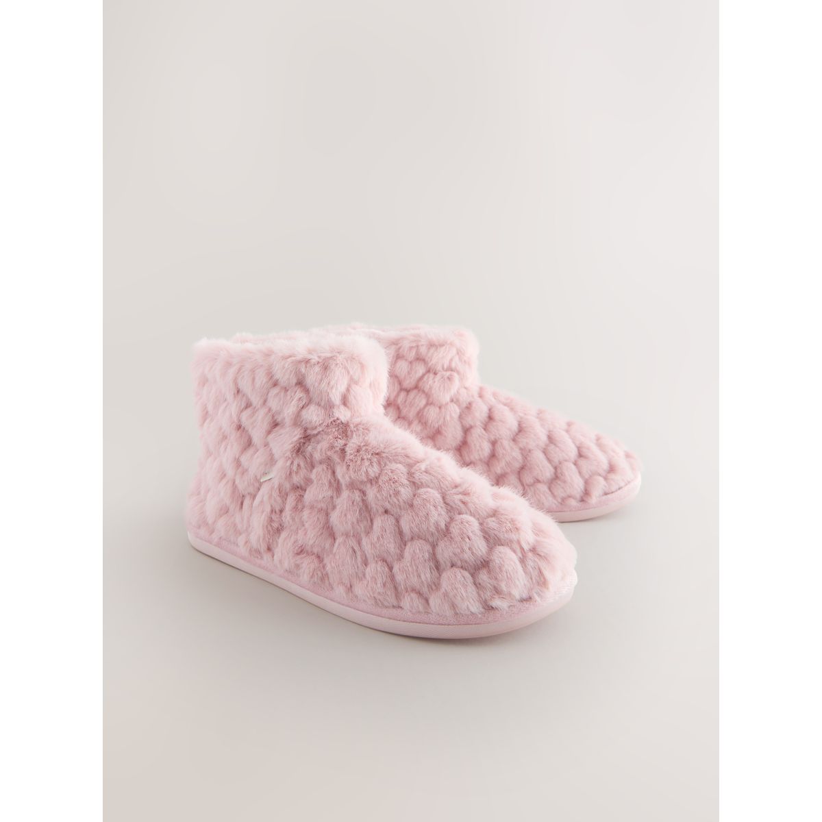 Chaussons cœur en imitation fourrure rose, NEXT