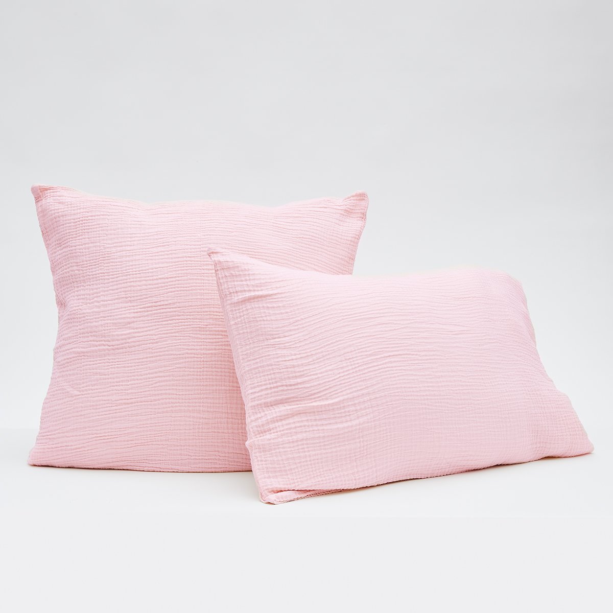 Taie d'oreiller en gaze de coton lavée NUAGE rose blush, SYLVIE THIRIEZ