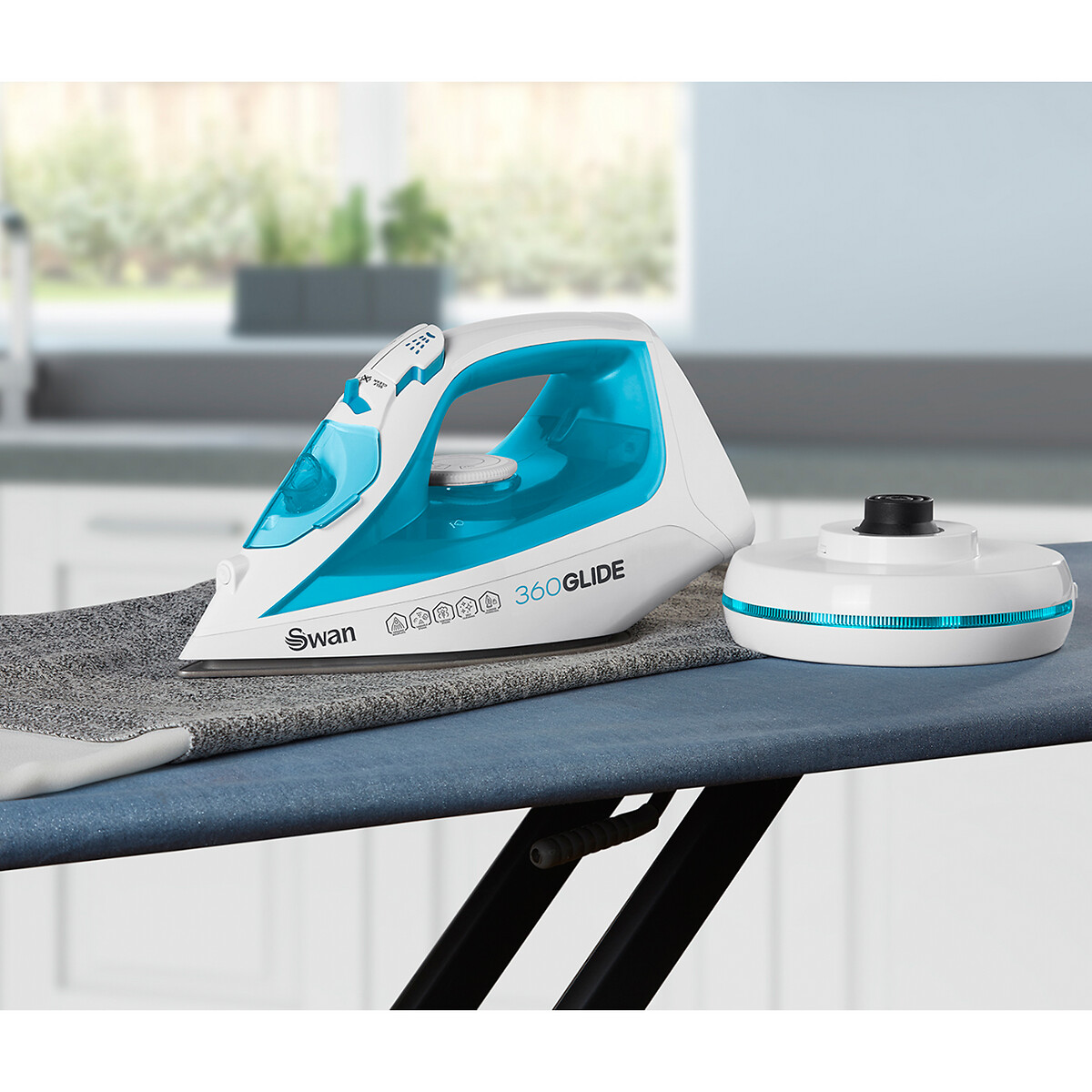 2800W Cord/Cordless Steam Iron - SI16410 white, SWAN