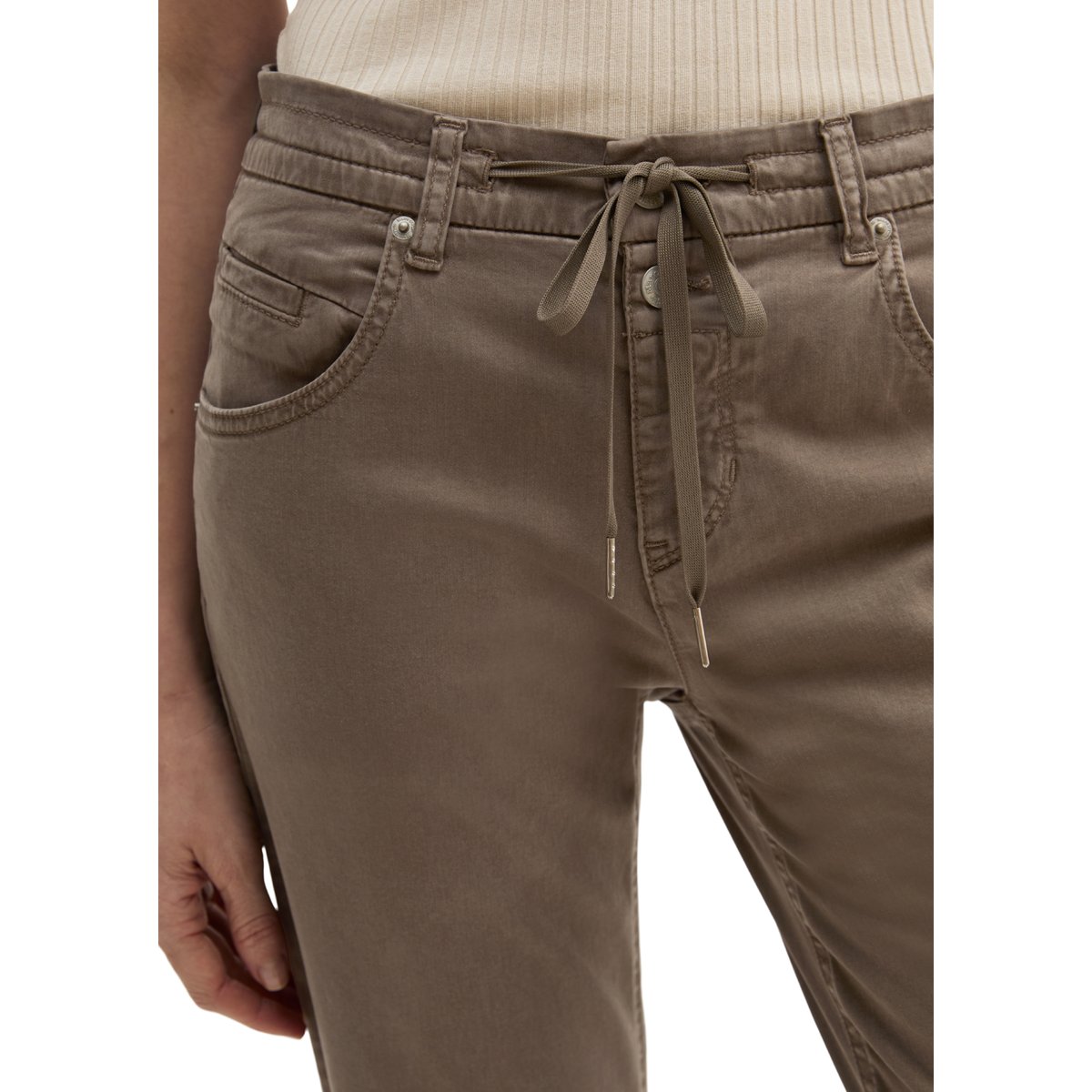 Pantalon modèle Theda boyfriend cropped avec TENCEL™ Lyocell marron, MARC O'POLO