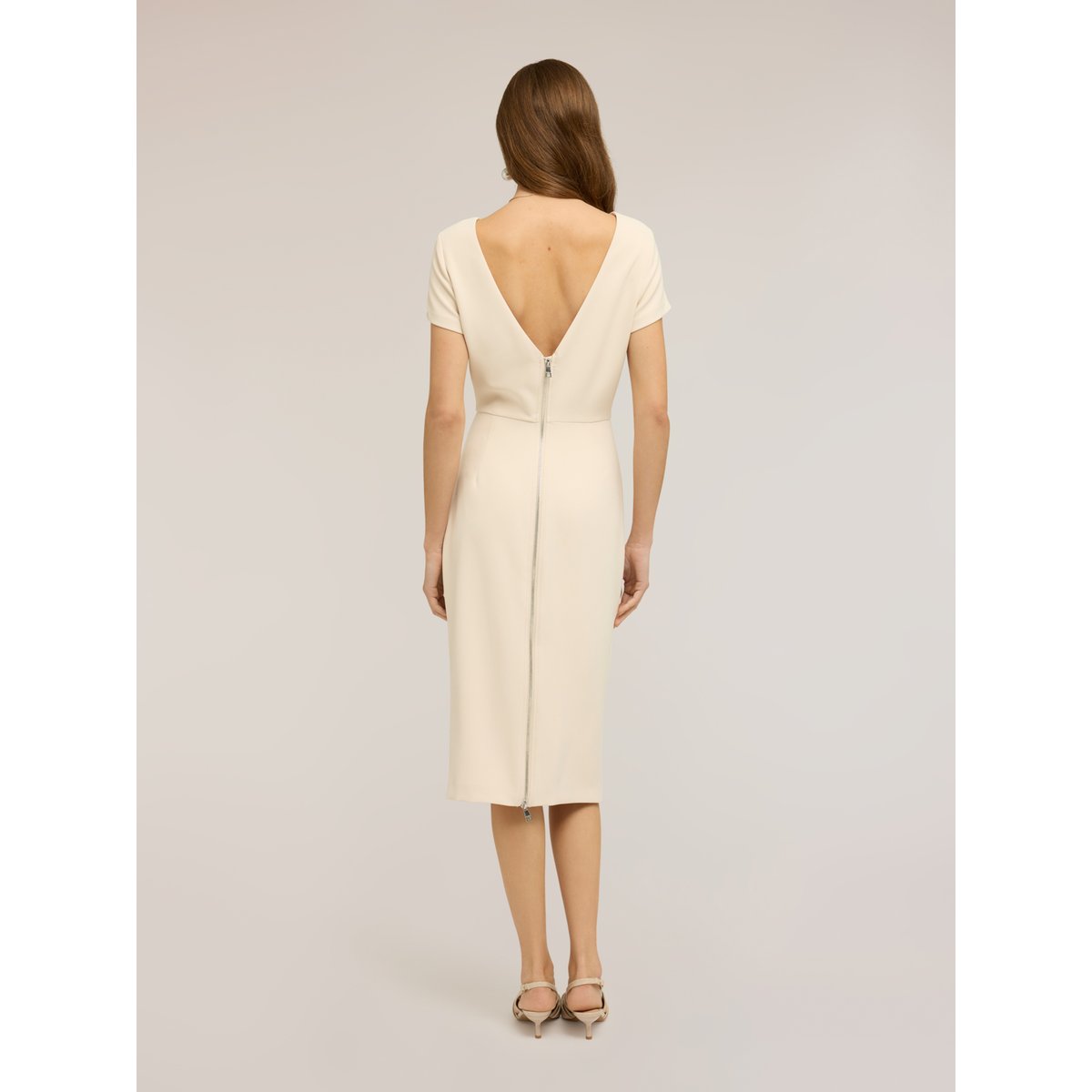Robe fourreau avec drapé beige, MOTIVI