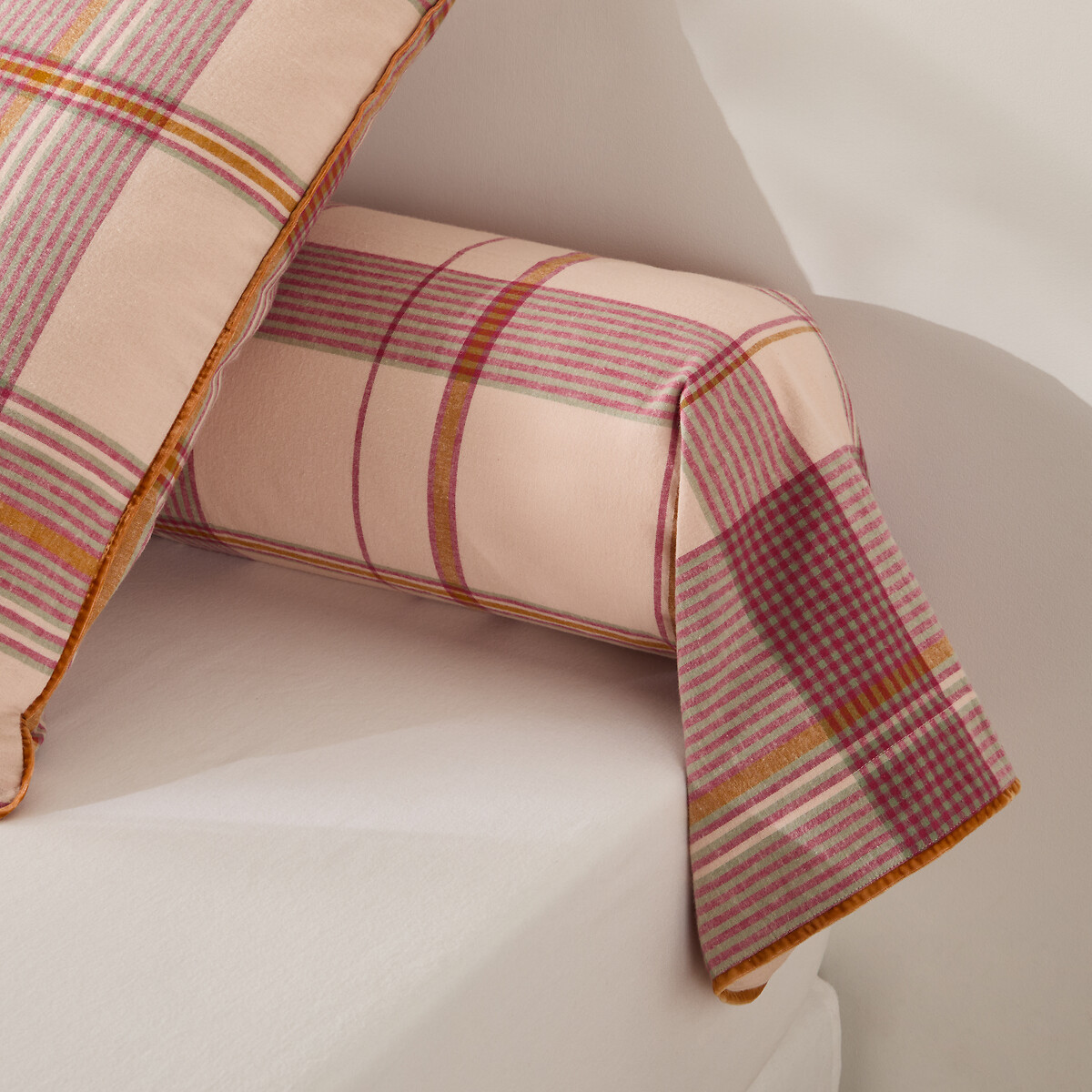 Taie de traversin en flanelle de coton, Dollon carreaux fond rose, LA REDOUTE INTERIEURS
