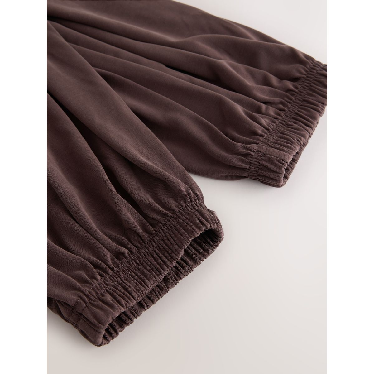 Pantalon bouffant soyeux plissé marron chocolat, NEXT