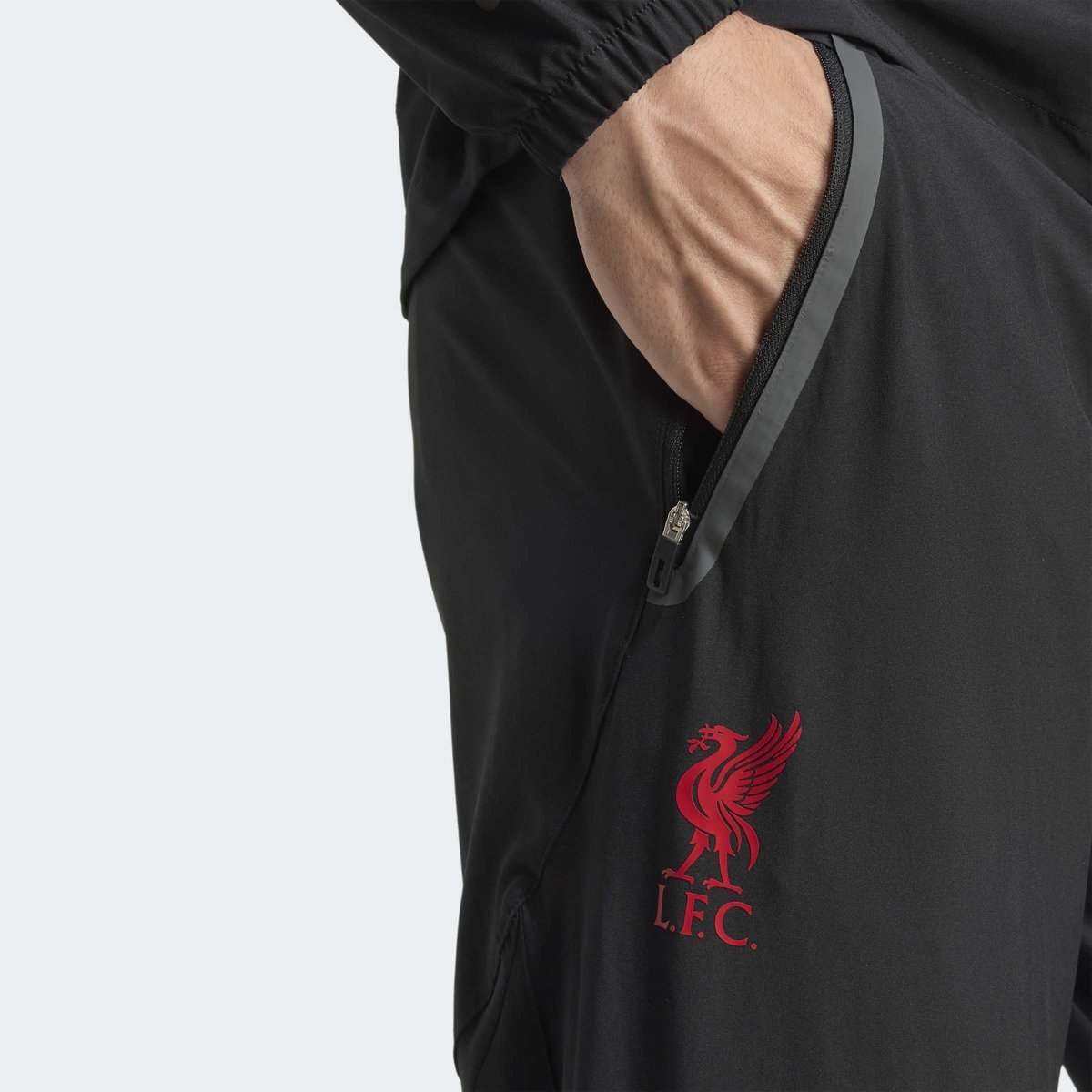 Pantalon Liverpool Fc Tiro 25 Competition Vis Tech Travel Pantalon Liverpool Fc Tiro 25 Competition Vis Tech Travel black / strawberry red, adidas Performance