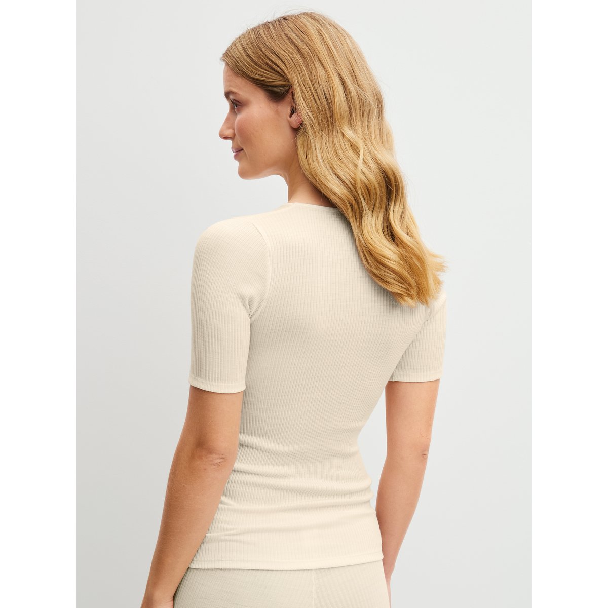 T-shirt manches courtes en laine et soie manches courtes Laine SILKY WOOL SOFT crème de charme, CALIDA