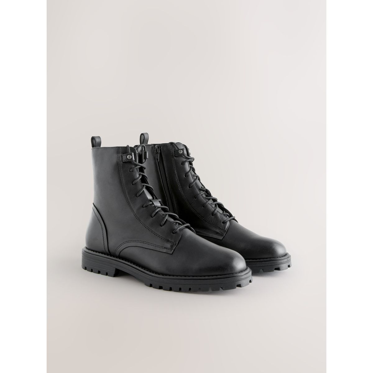 Bottines à lacets et bout carré noir, NEXT