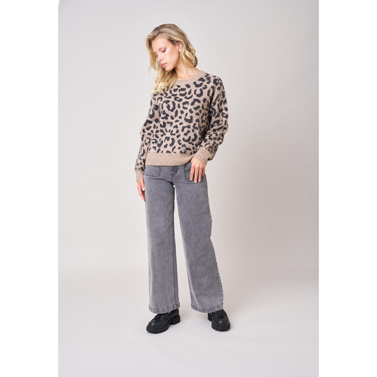 Pull femme en maille jacquard léopard NAWA taupe, DEELUXE