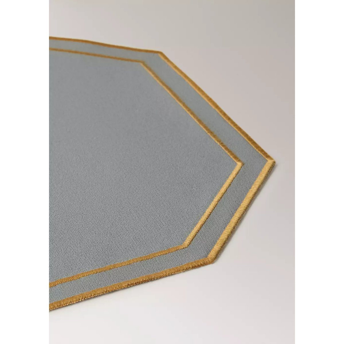Set de table en coton enduit de résine liseré brodé 35 x 50 cm vert, MANGO HOME