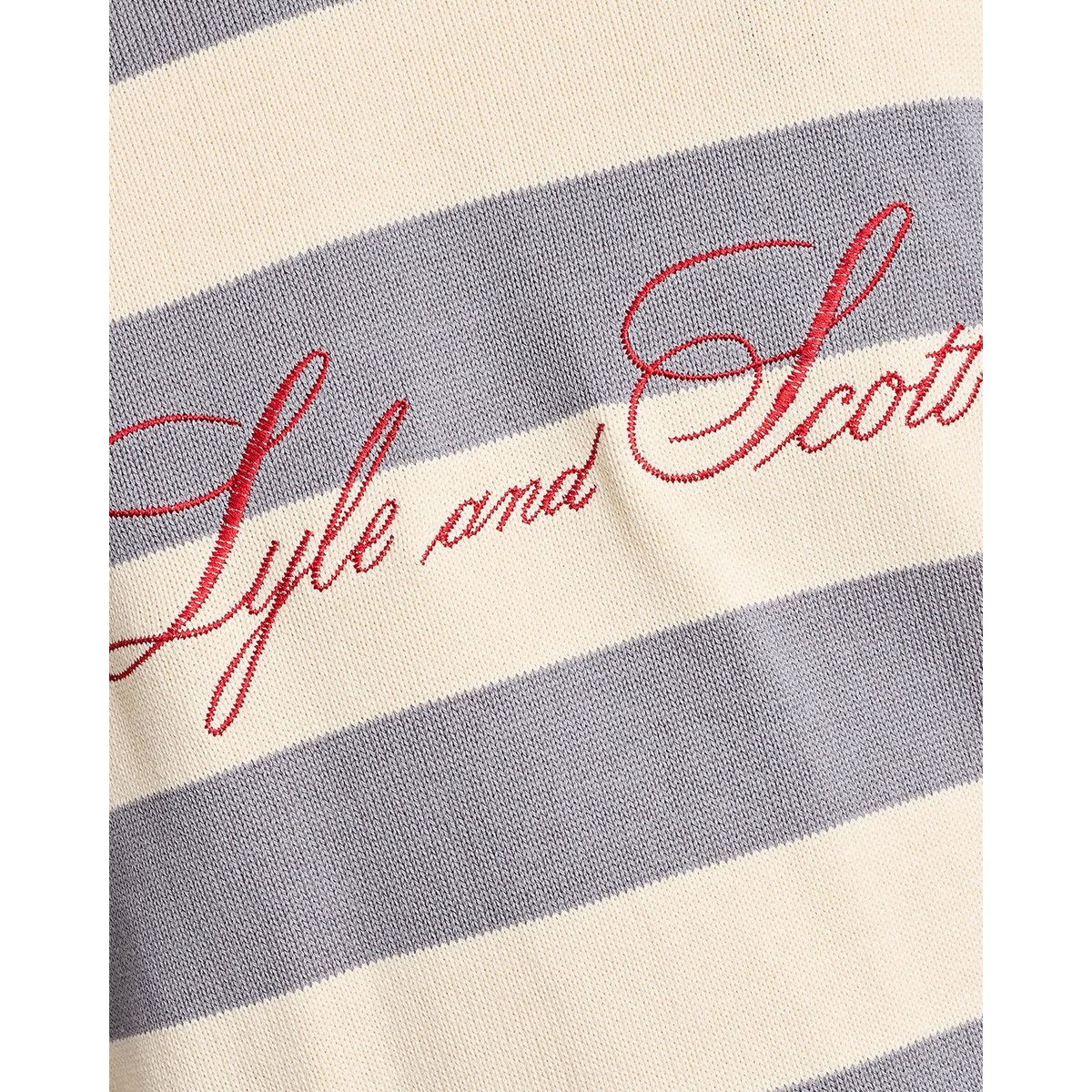 Pull à rayures script brodé en maille gris frais/ nouveau écru, LYLE & SCOTT