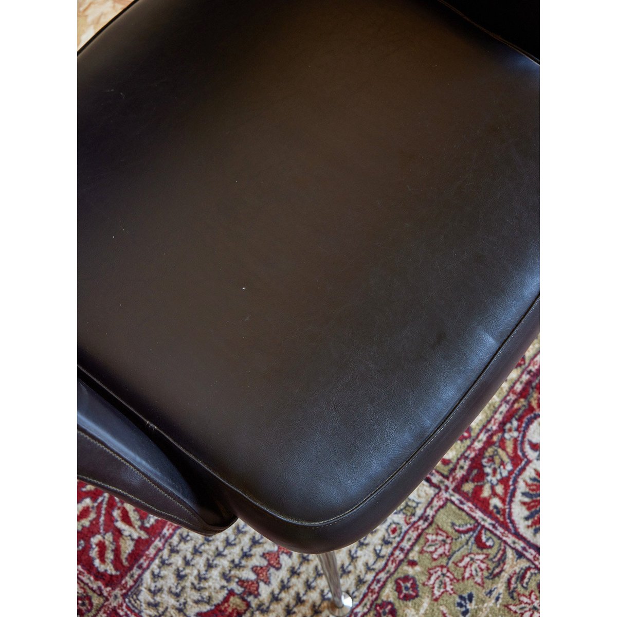 Fauteuil en chrome Jakob N°1258 - Bon état noir, DEBONGOUT