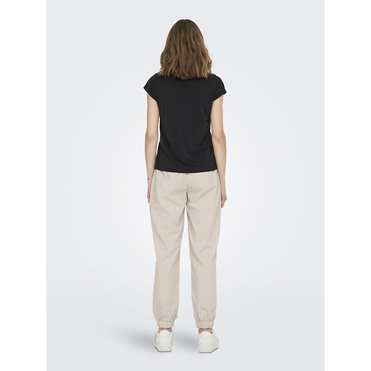 T-shirt met korte mouwen en V-hals zwart, ONLY