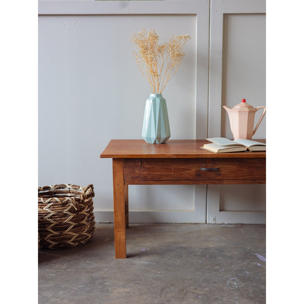 Table basse en bois Léonie N°472 - Bon état bois foncé, DEBONGOUT