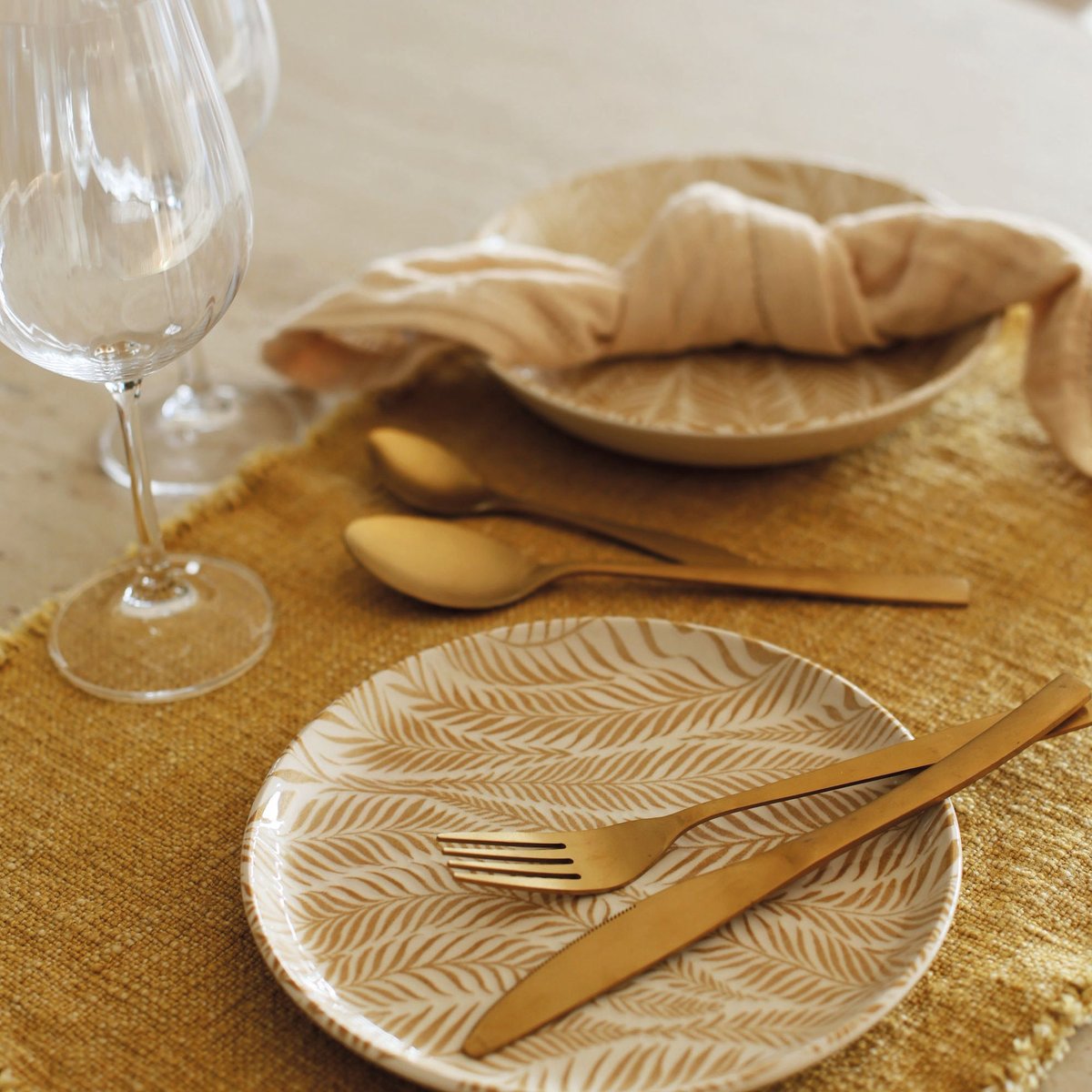 Lot de 6 assiettes plates en grès, SAVANE beige, NOVASTYL