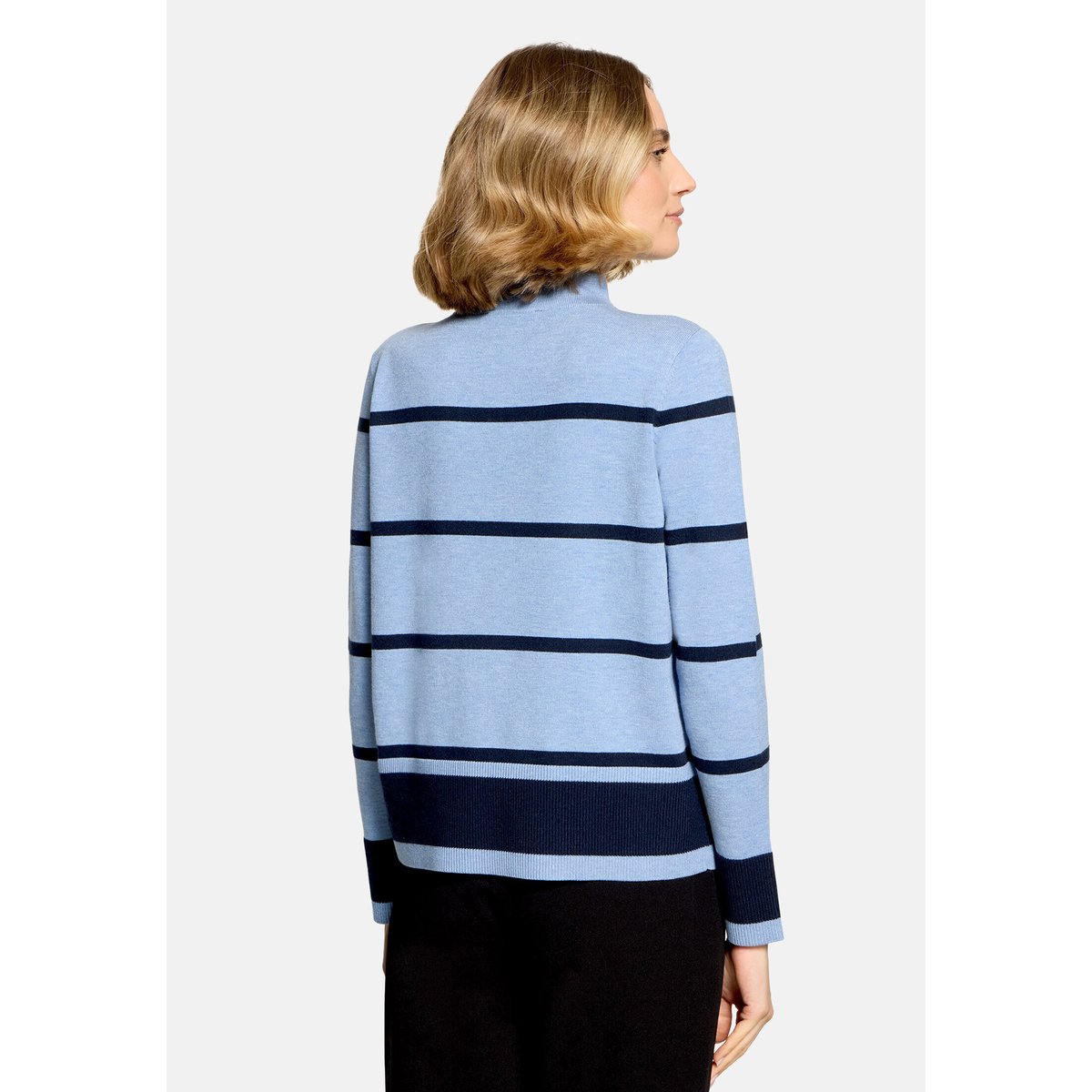 Pull-over en fine maille à col droit patch blue/dark blue, BETTY BARCLAY