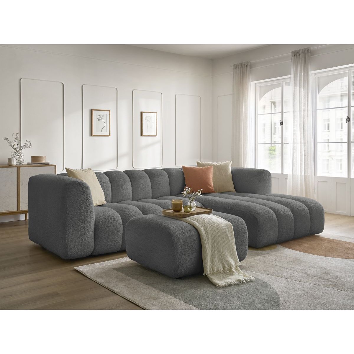 Canapé d'angle fixe 4 places en tissu bouclette avec pouf, TALIA gris foncé, BOBOCHIC