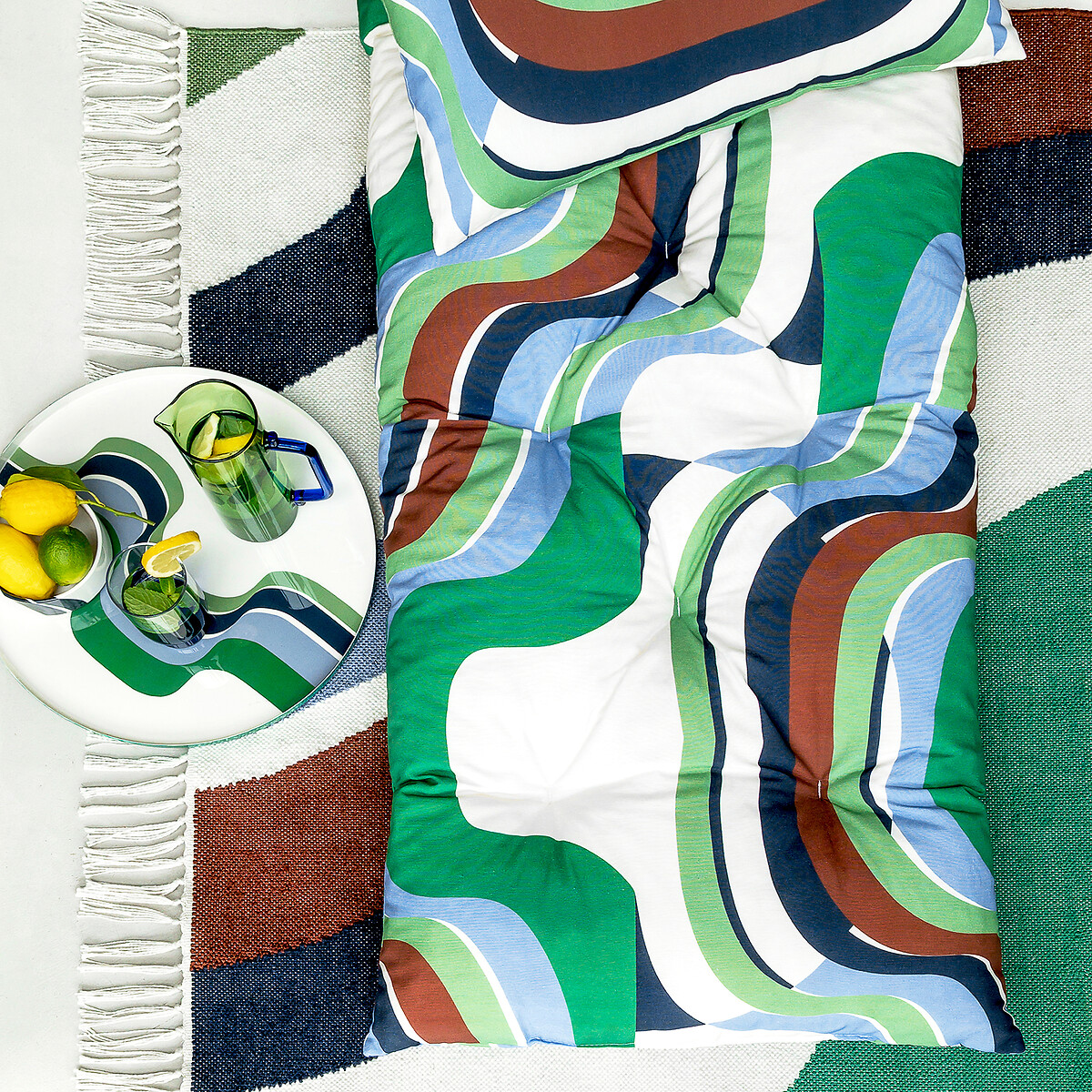 Carafe en borosilicate coloré vert, MAPOÉSIE X LA REDOUTE INTÉRIEURS