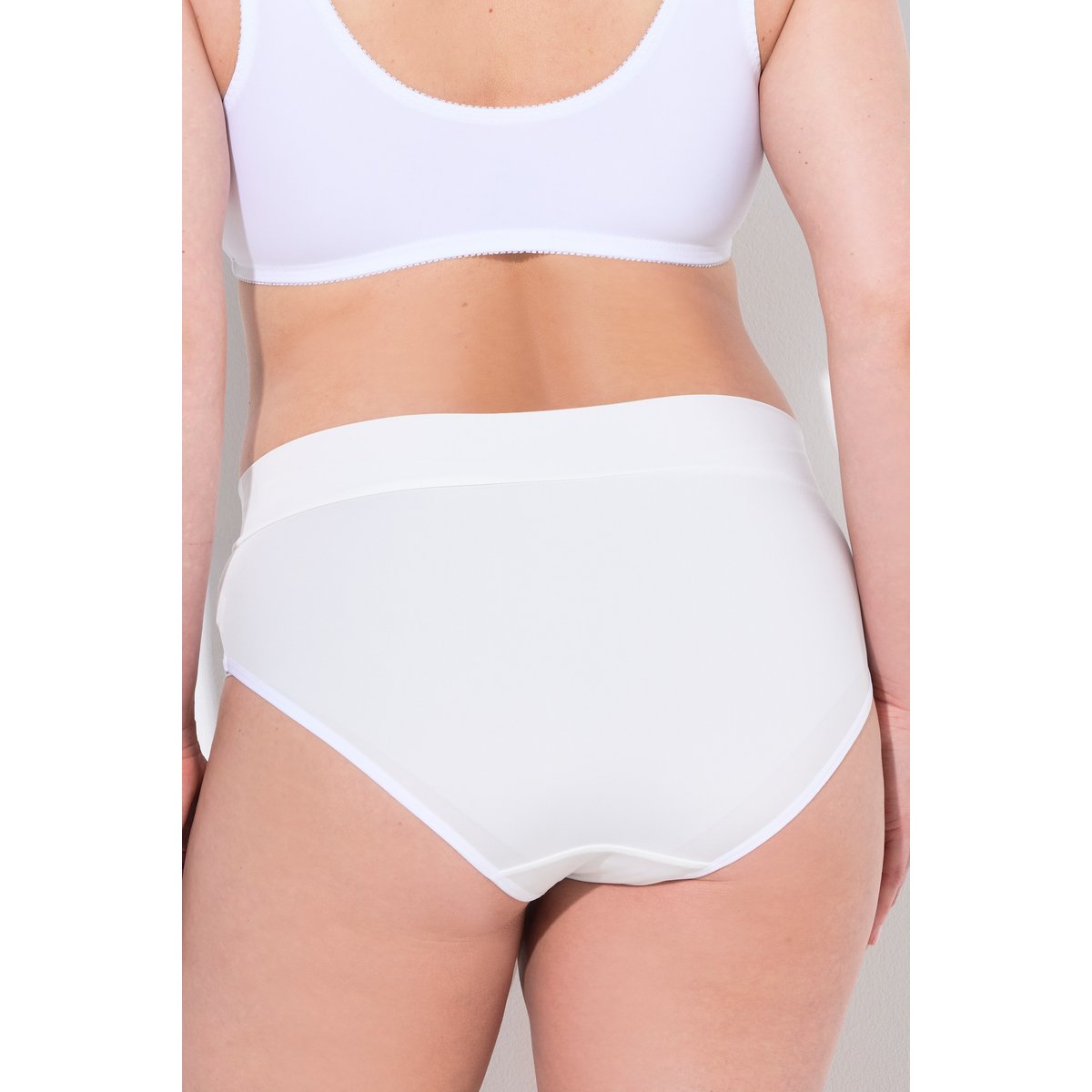 Culotte de sport, coupe midi. Séchape rapide blanc neige, ULLA POPKEN