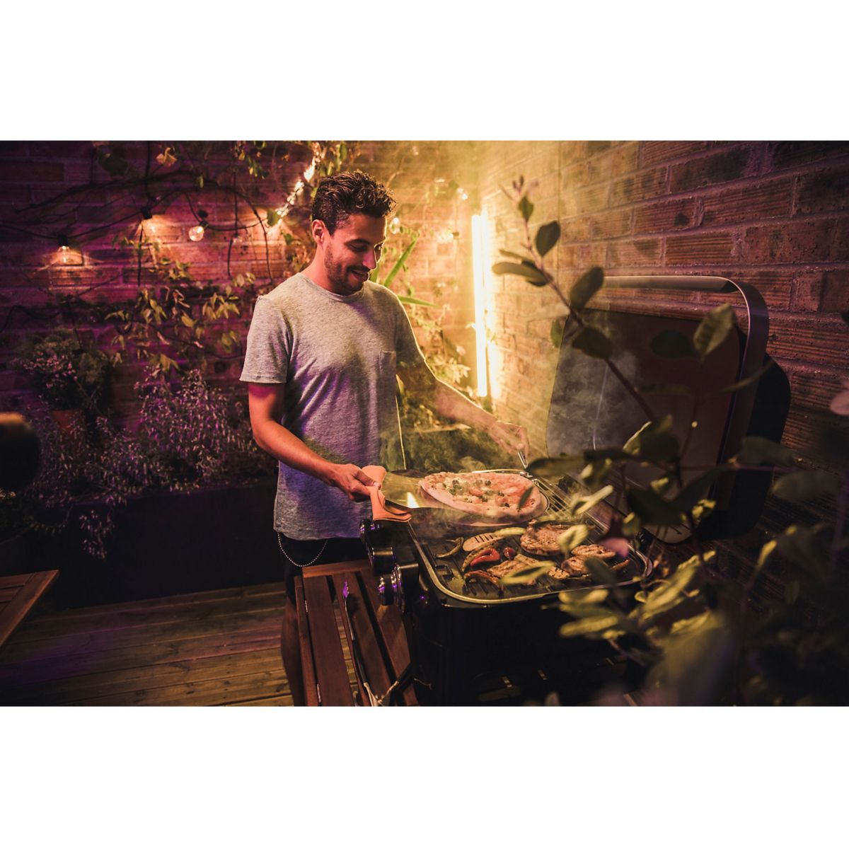 Barbecue gaz Attitude LX noir 2 brûleurs à poser, 58x36 cm noir, CAMPINGAZ