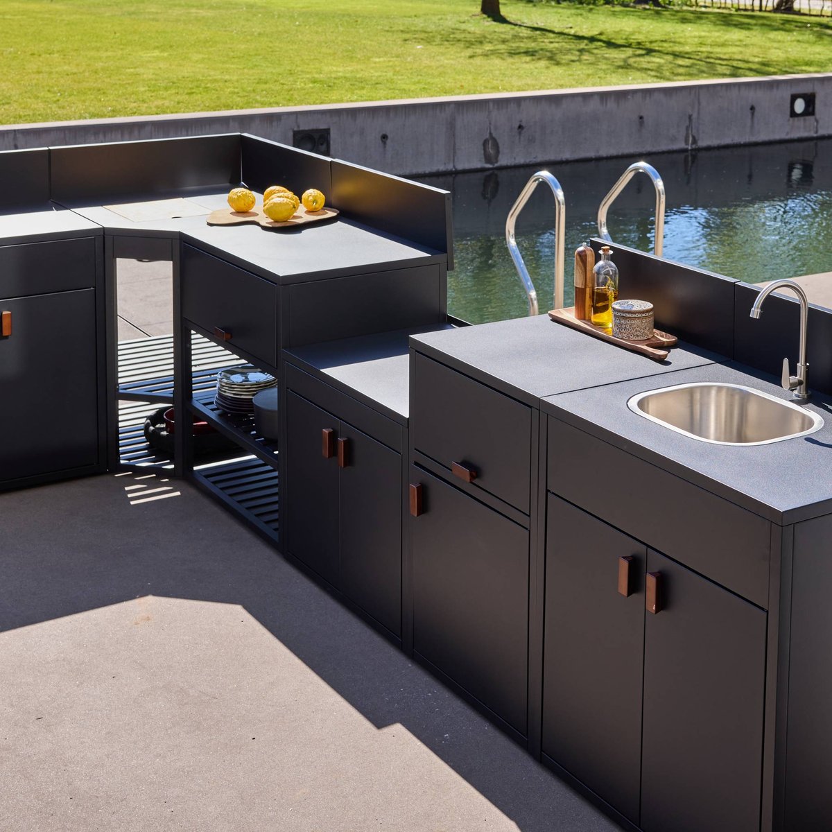 Cuisine extérieure 6 modules acier THIRA 6 MODULES noir, SWEEEK