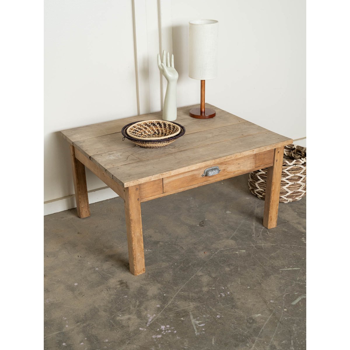 Table basse de campagne en bois Léonie N°1169 - Bon état bois clair, DEBONGOUT