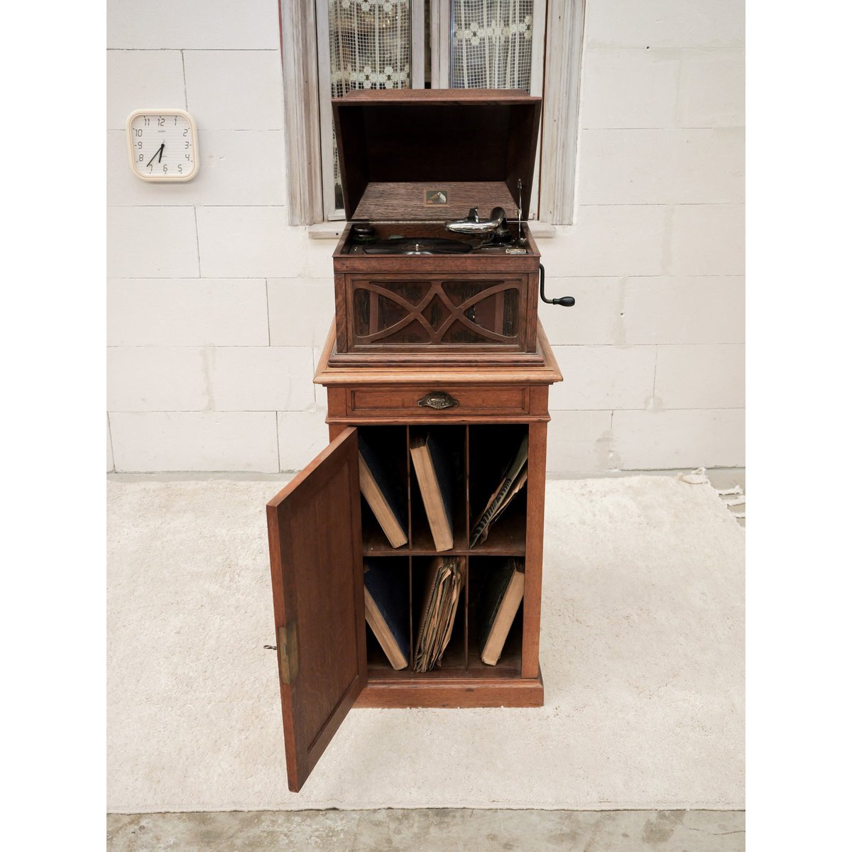 Armoire à disques Blandine N°513 - Bon état bois foncé, DEBONGOUT