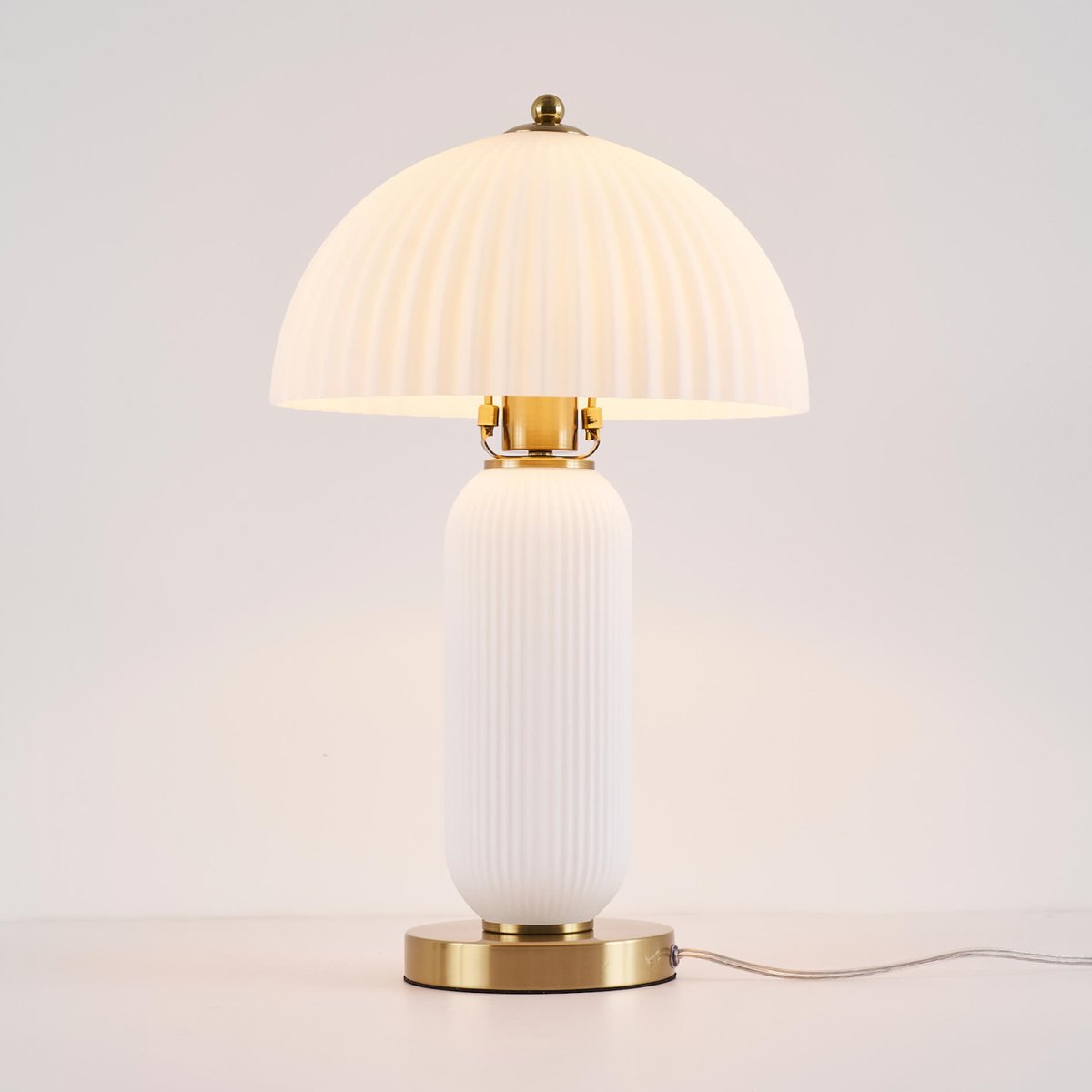 Lampe à poser vintage en verre - ADALINE laiton et blanc, KOSILUM