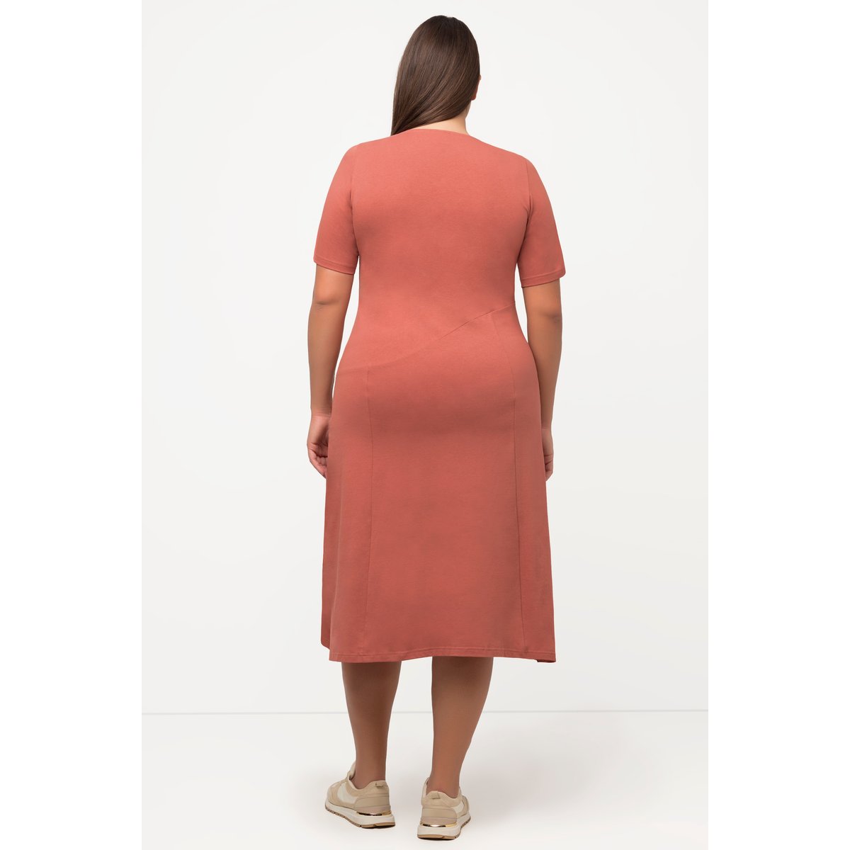 Robe en jersey, couture horizontale rouge, ULLA POPKEN