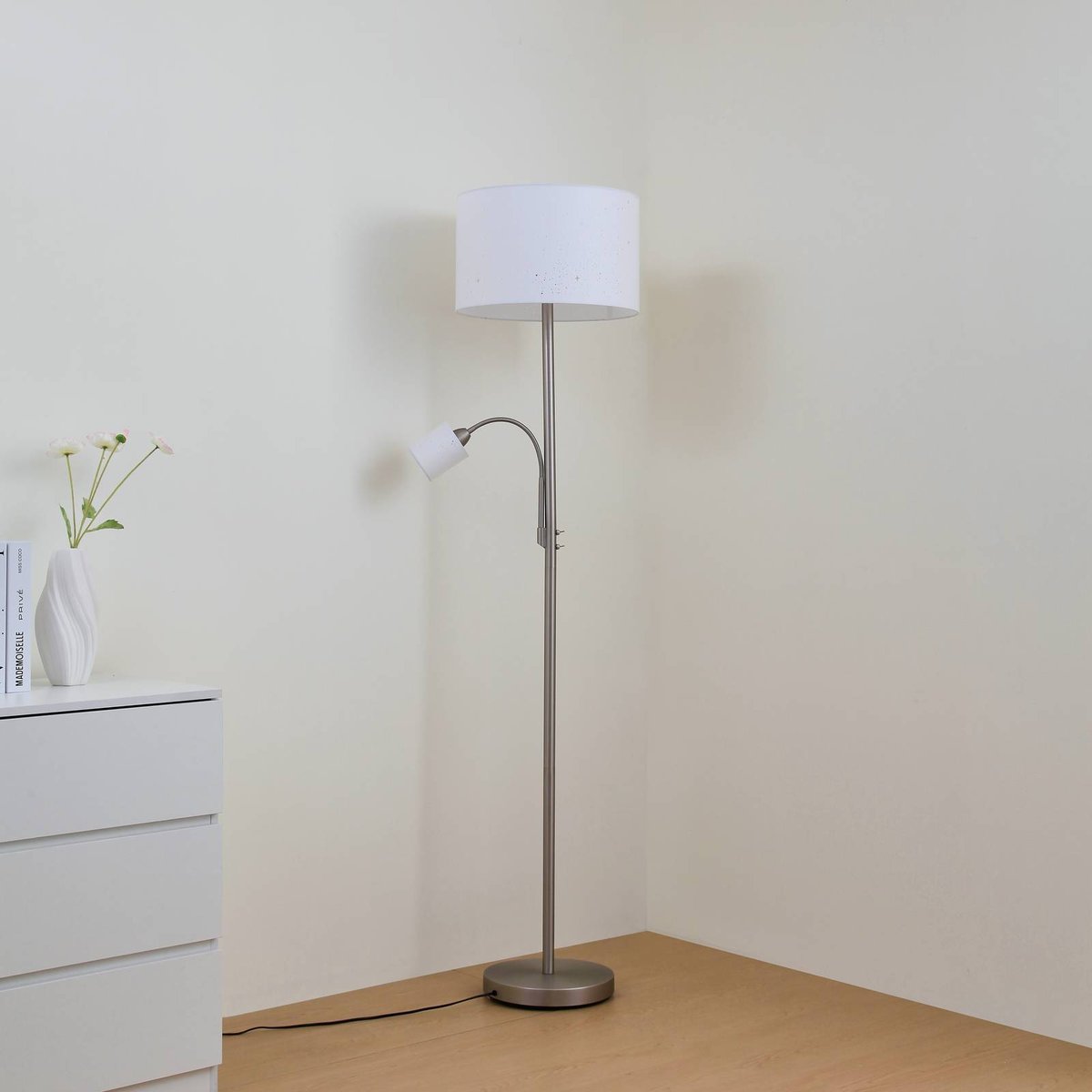 Lampadaire en métal moderne, Jaileen blanc, gris, LINDBY
