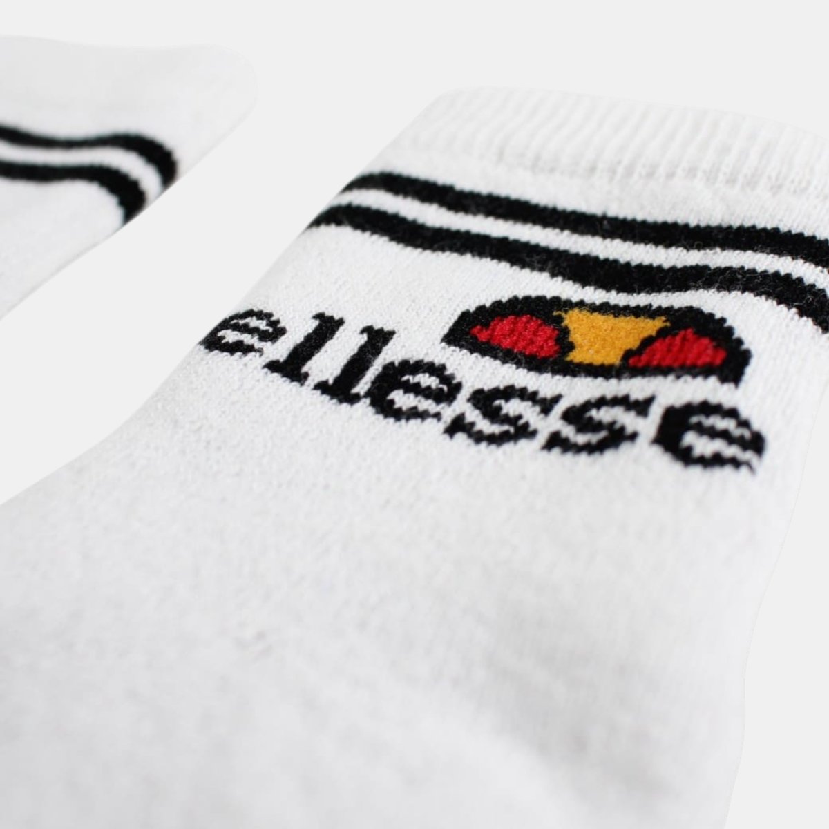 Ensemble 3 pièces t-shirt, short et chaussettes RÉCRÉ bleu roi, ELLESSE