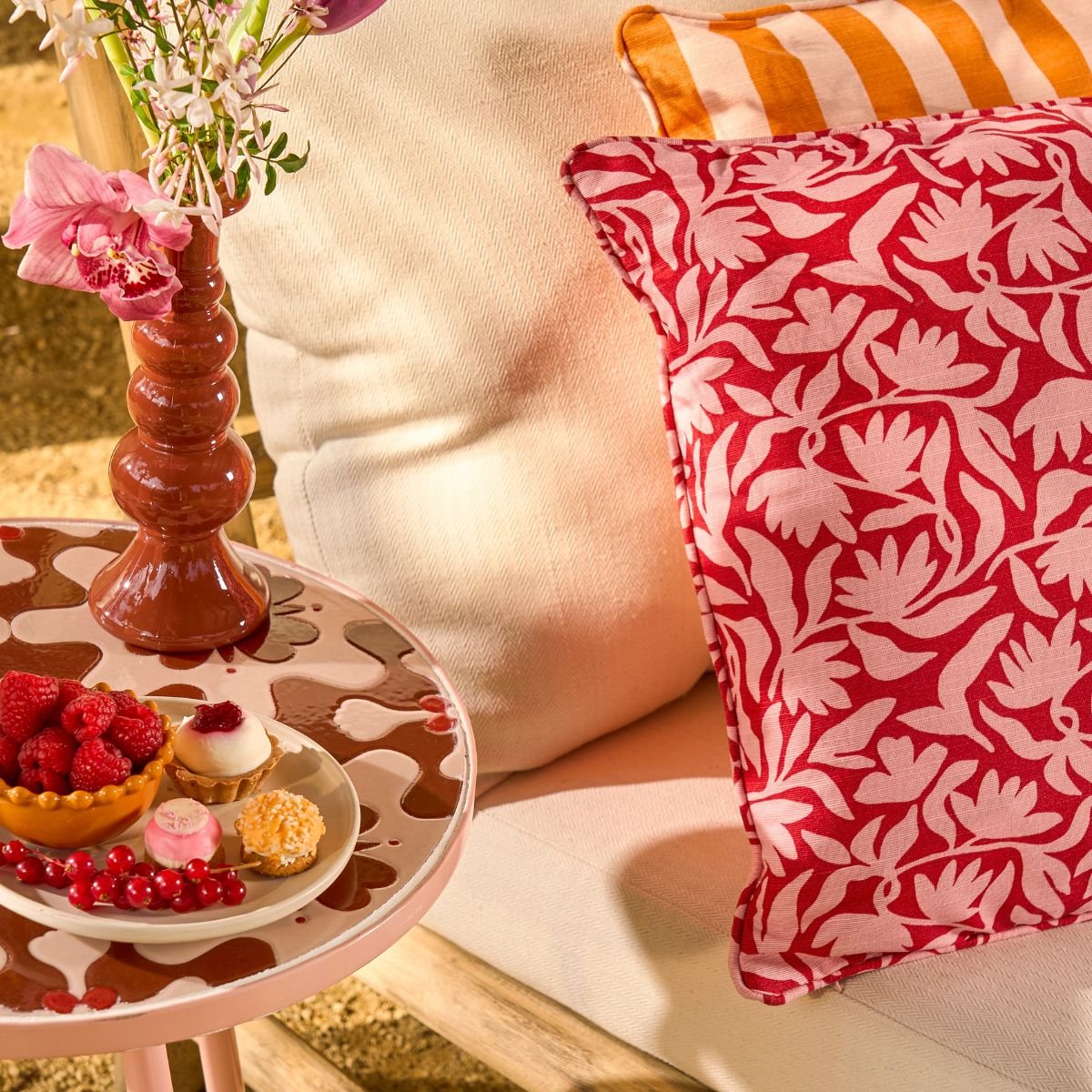 Coussin de jardin KELLY rouge, MICA DECORATIONS