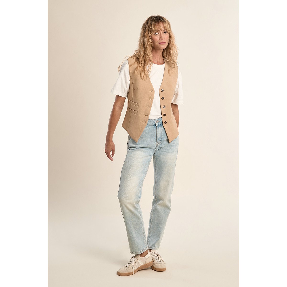 Veston court, cintré beige, MOLLY BRACKEN
