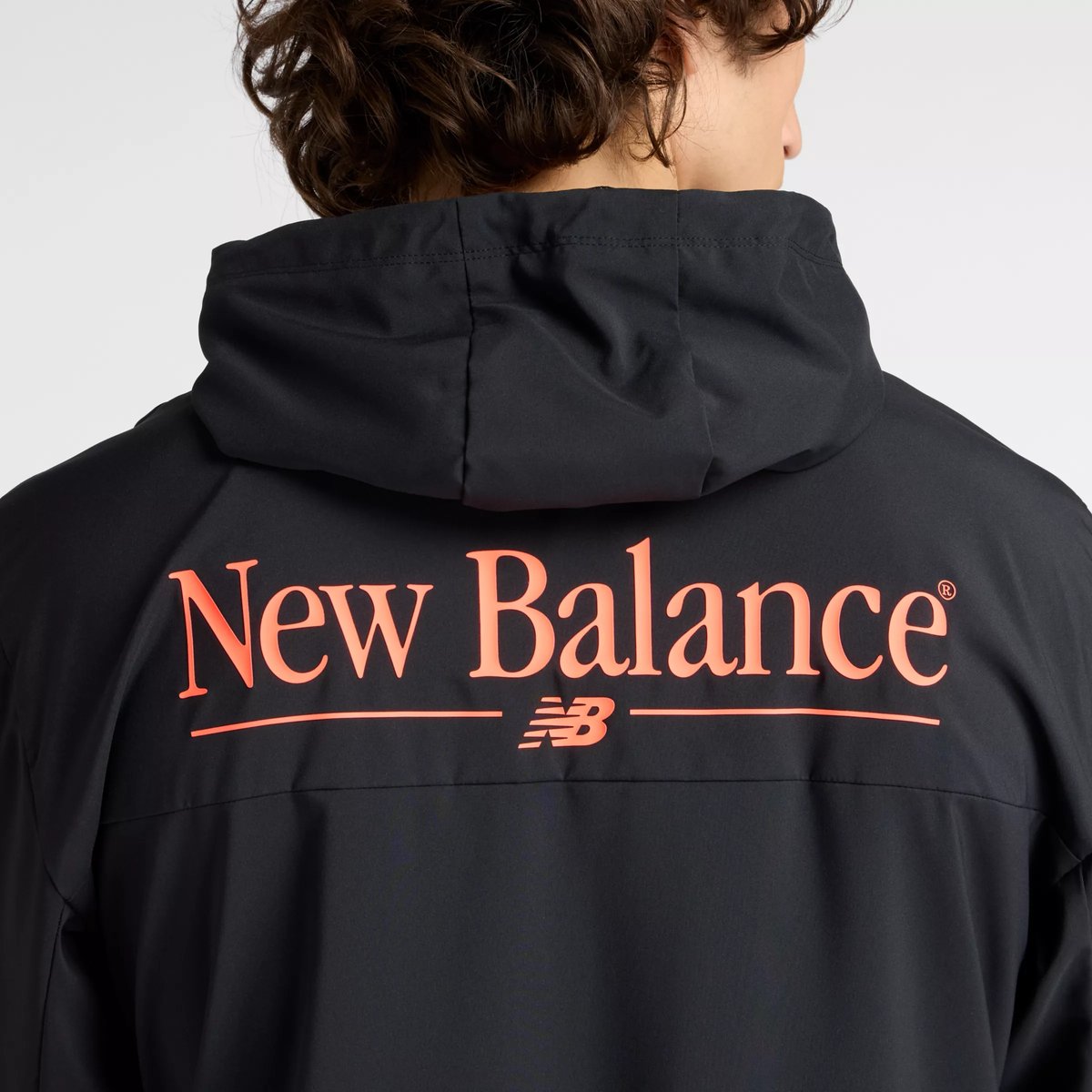 Reimagined Woven Graphic Jacket noir - 7bk, NEW BALANCE