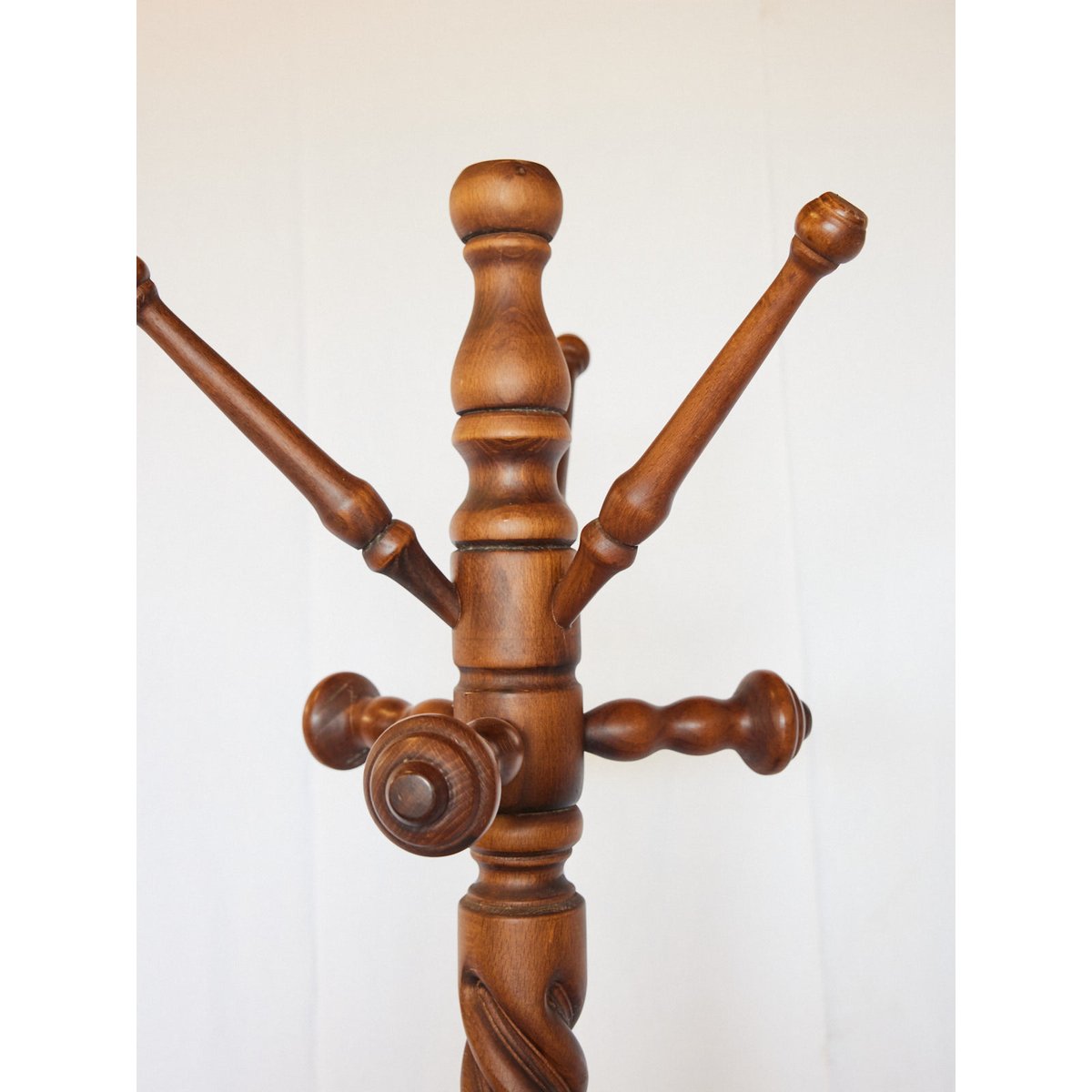 Porte-manteau en bois tourné Max N°403 - Bon état bois clair, DEBONGOUT