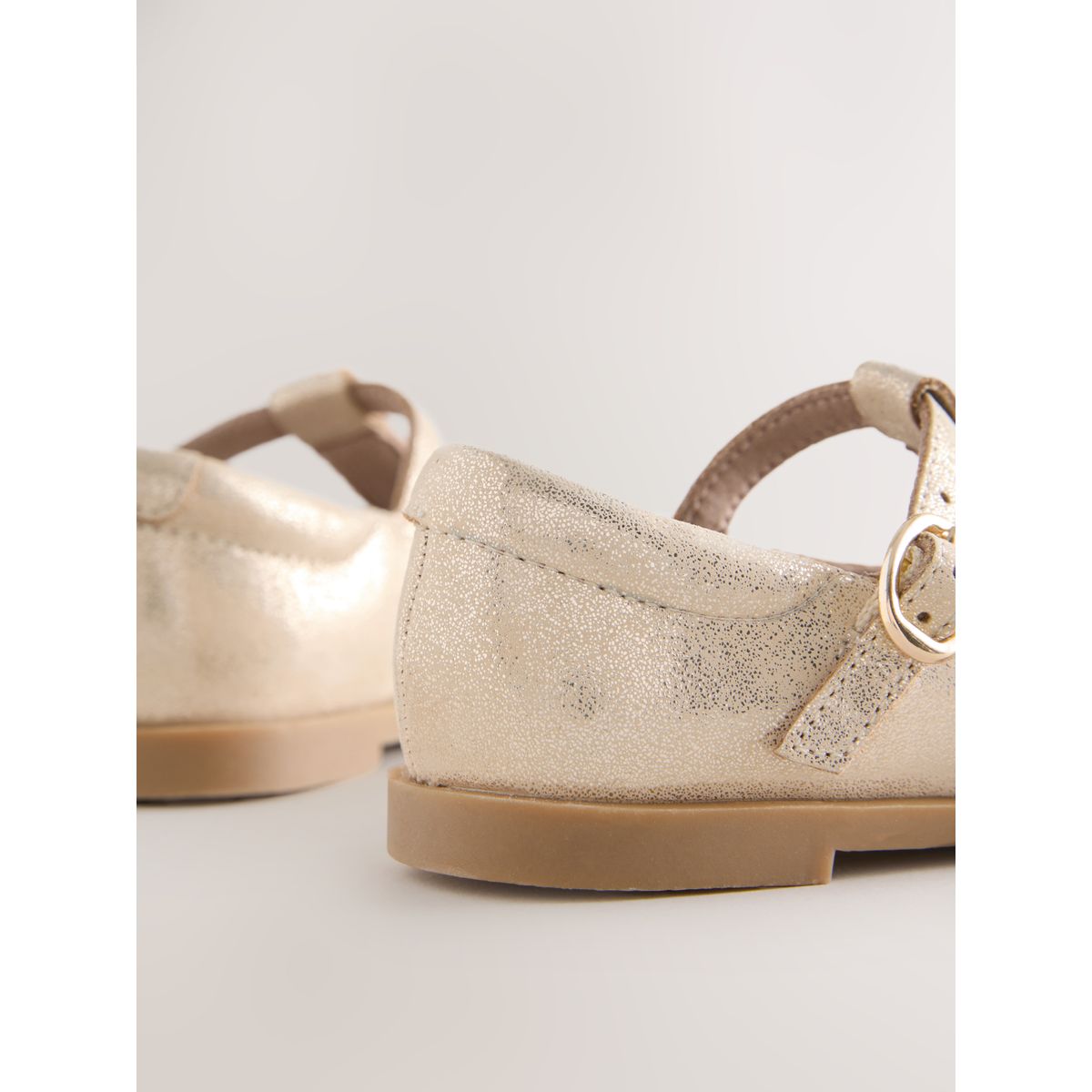 Salomés en cuir doré, NEXT
