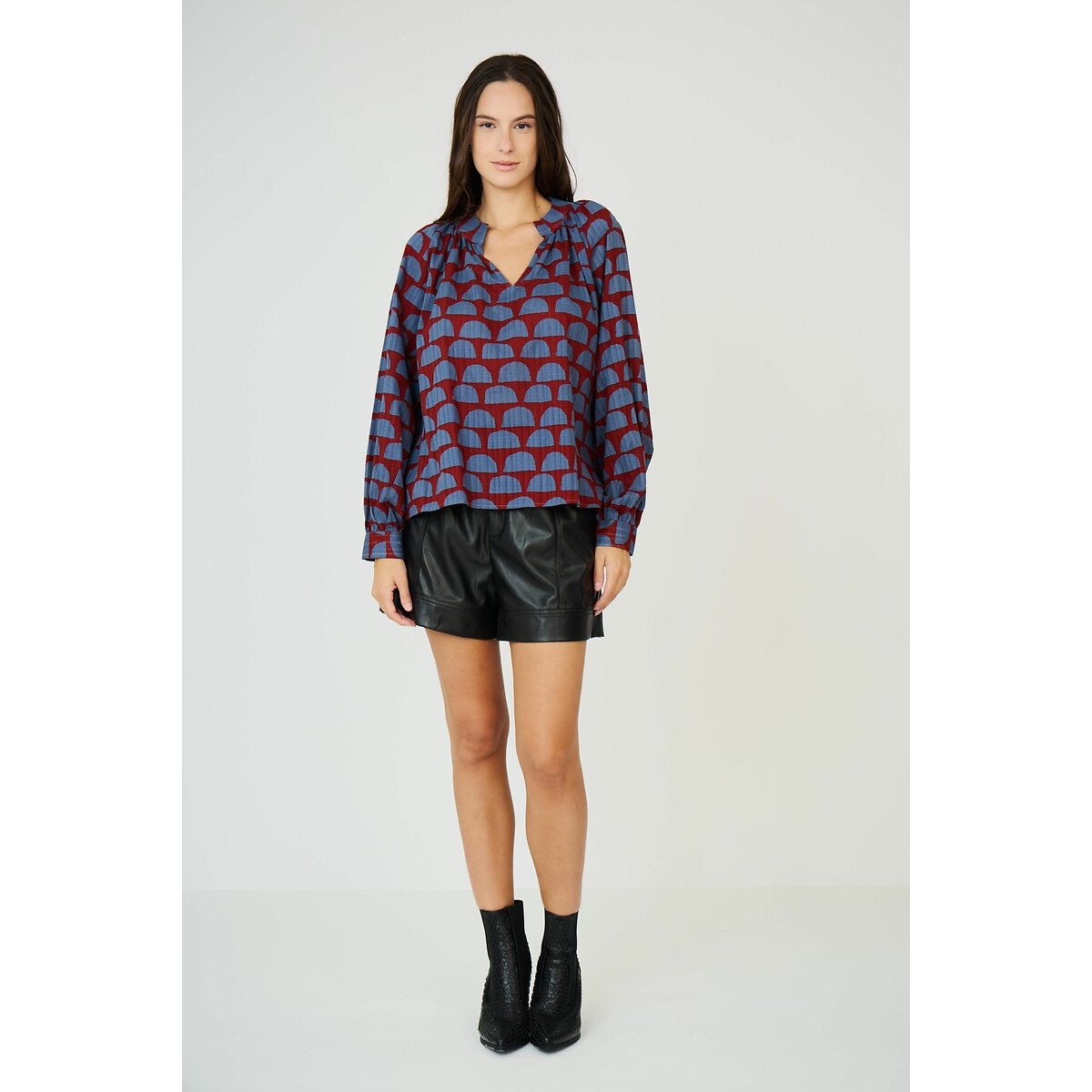 Graphic Print Cotton Blouse with V-Neck burgundy/blue, SEE U SOON