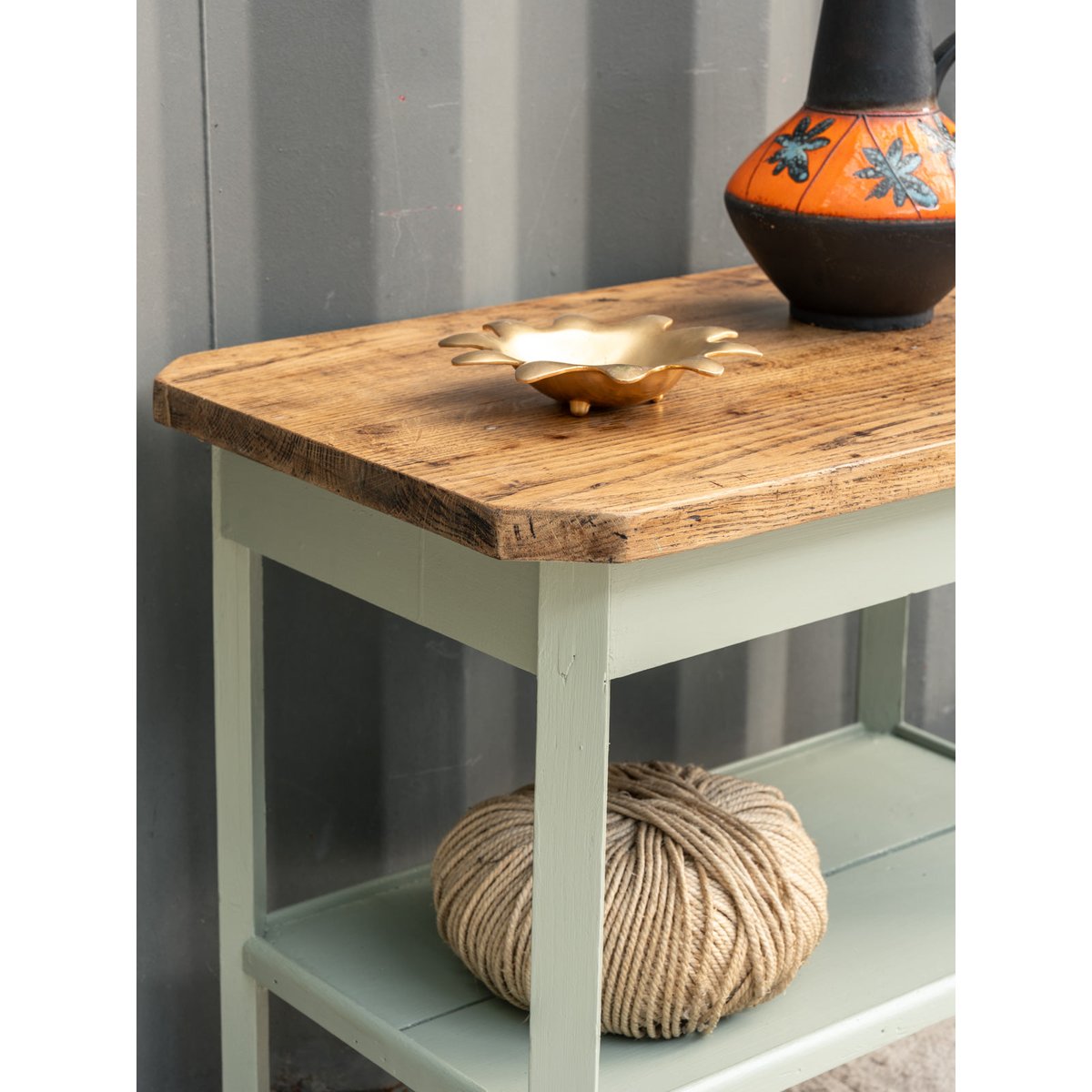 Table d'appoint en bois vert d'eau Francine N°1087 - Bon état bois foncé, DEBONGOUT