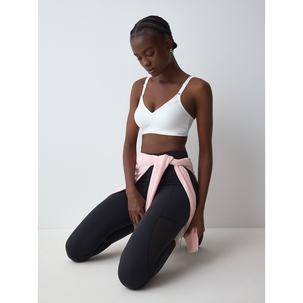 Soutien-gorge sport Free Motion blanc, TRIUMPH